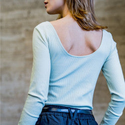 Learn how to sew with knitted fabrics