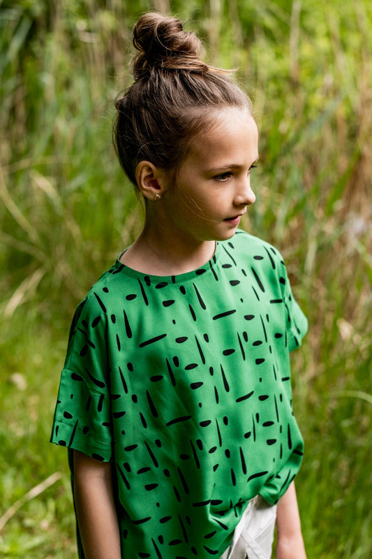 Learn to sew a bias tape neckline