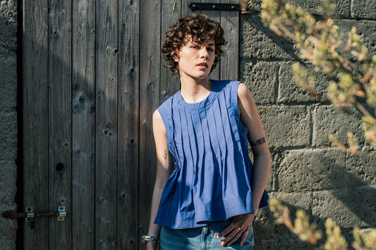Learn how to stitch Isola’s pleats