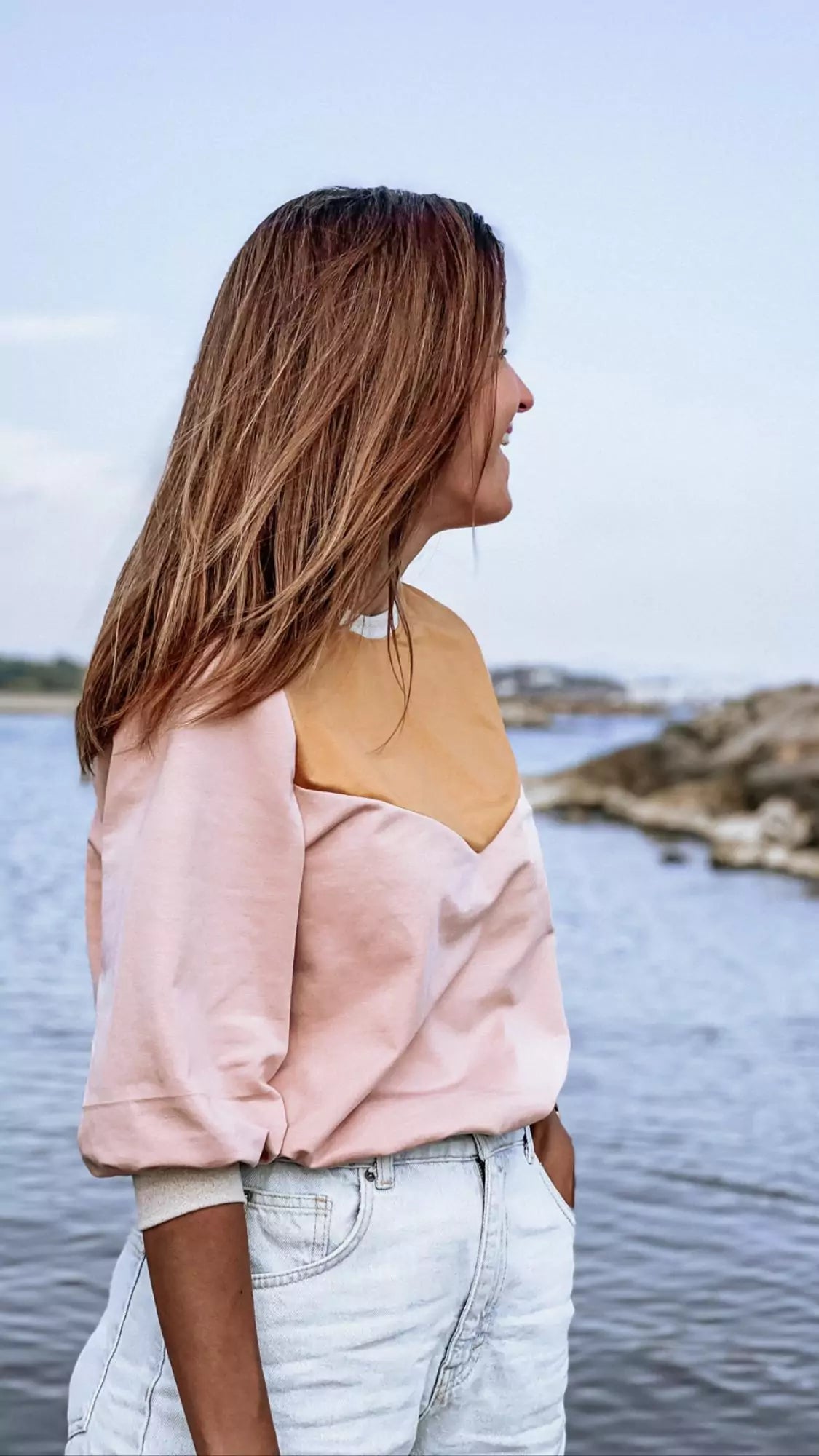 Pattern hack alert: meet Haydée from Lovelytelas and her sweater #Lexi
