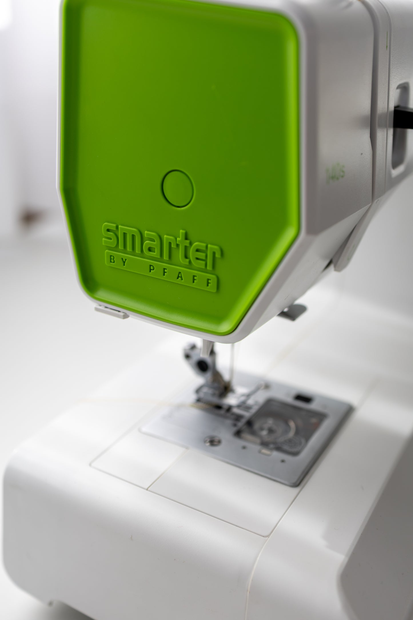 Machine à coudre : Pfaff Smarter 140s